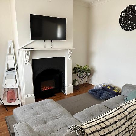Cornelias Cottage Mount Gambier Central المظهر الخارجي الصورة