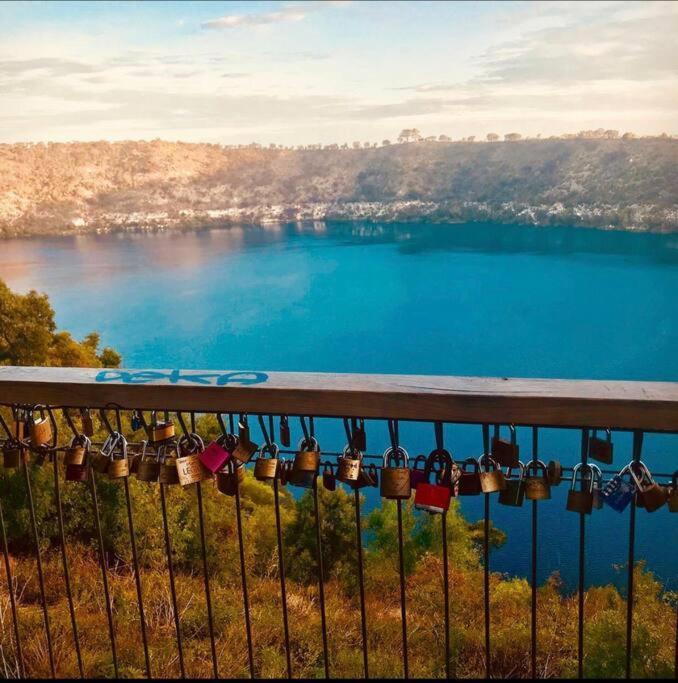 Cornelias Cottage Mount Gambier Central المظهر الخارجي الصورة