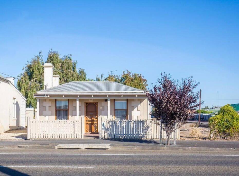 Cornelias Cottage Mount Gambier Central المظهر الخارجي الصورة