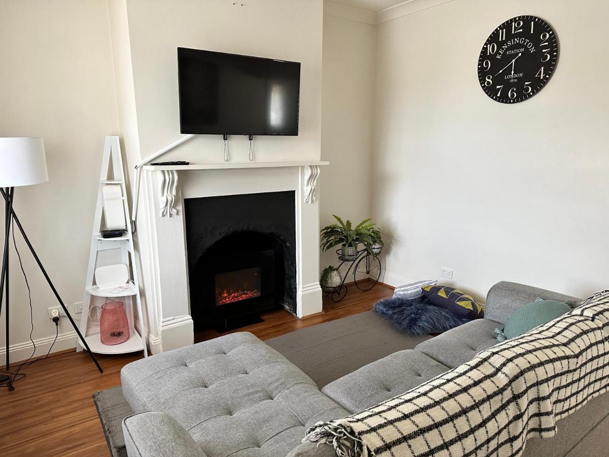 Cornelias Cottage Mount Gambier Central المظهر الخارجي الصورة